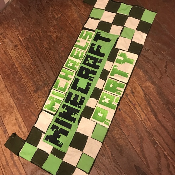 Custom embroidery - Picture 3 of 5